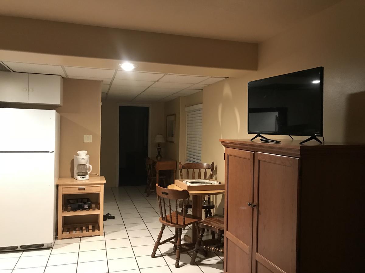 Economy Guest Village Rock Springs Extérieur photo